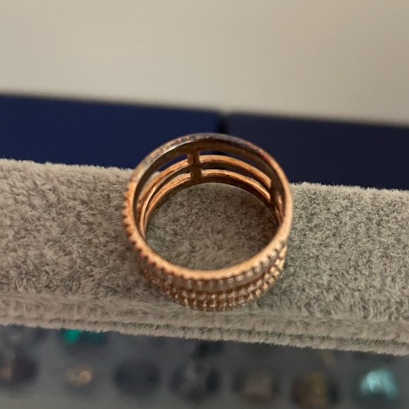 Ring - Picture 4 of 6